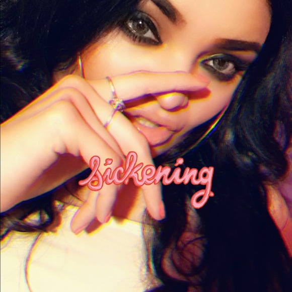 Meet your Posher, Pamela - Picture 1 of 5